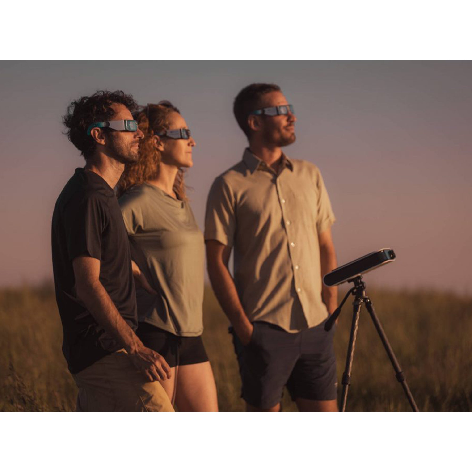 Hestia Smartphone-Based Telescope with Full-Size Tripod and Solar Filter