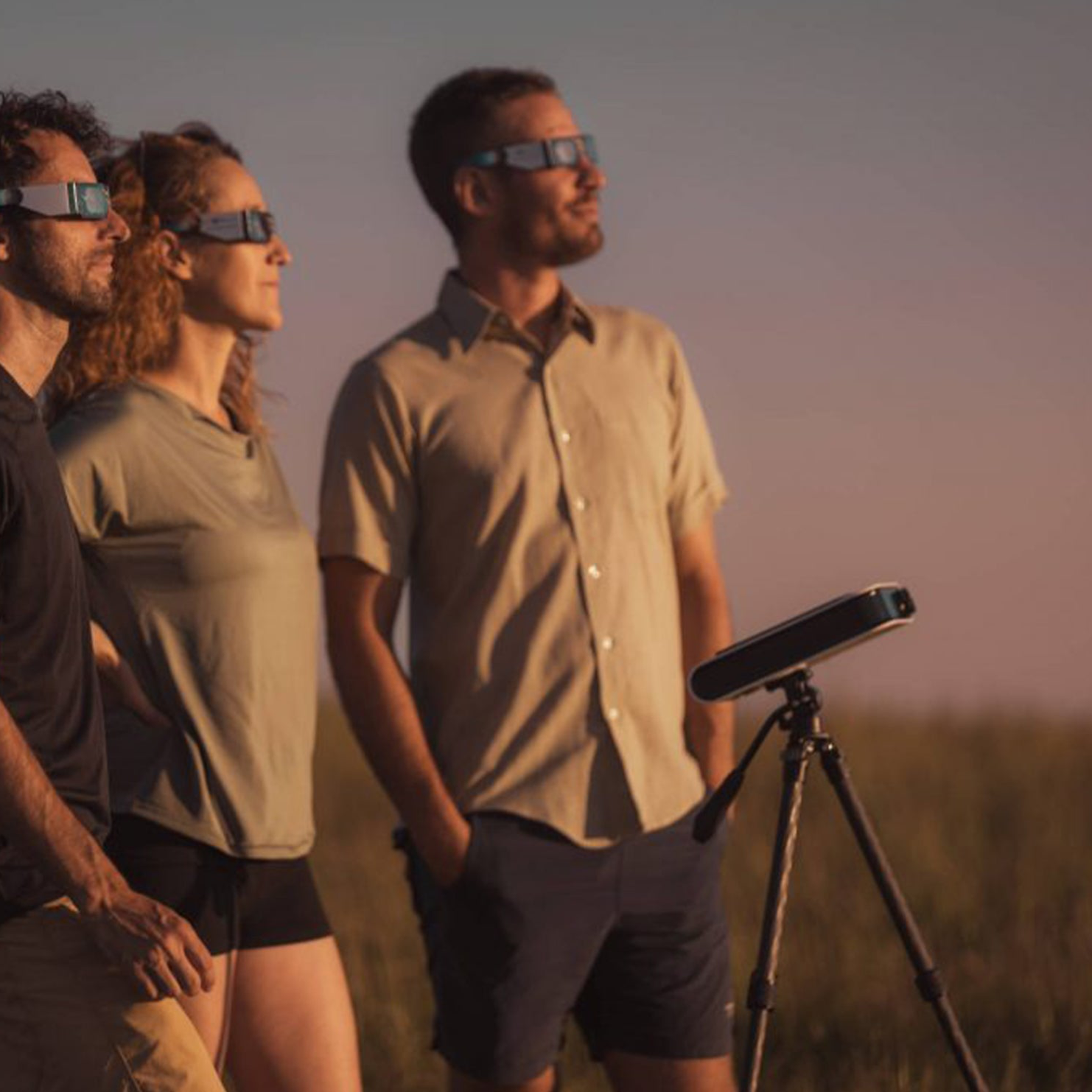 Hestia Smartphone-Based Telescope with Full-Size Tripod and Solar Filter