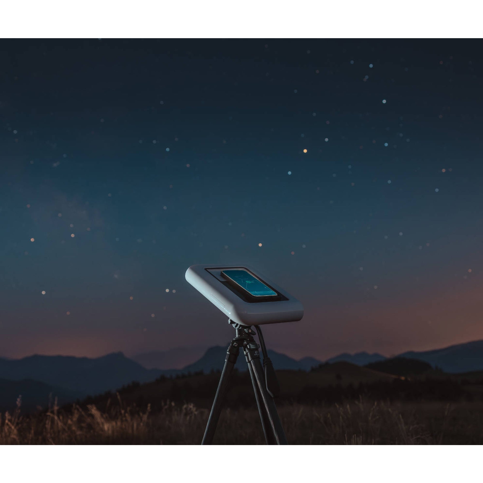Hestia Smartphone-Based Telescope with Full-Size Tripod and Solar Filter